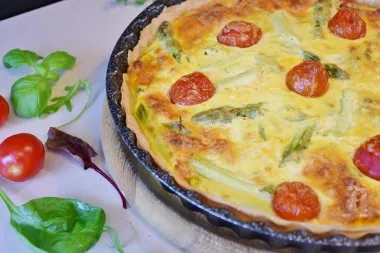 quiche ze szparagami
