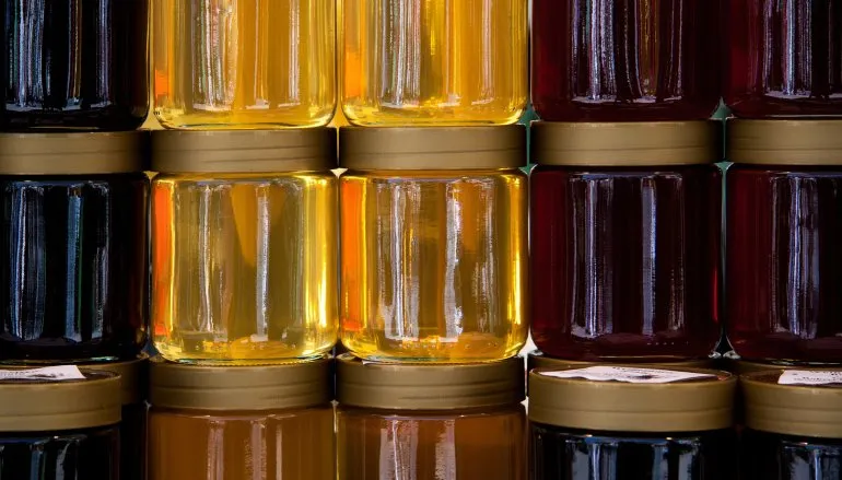 Miody świata: czym zaskoczy Cię miód Manuka?